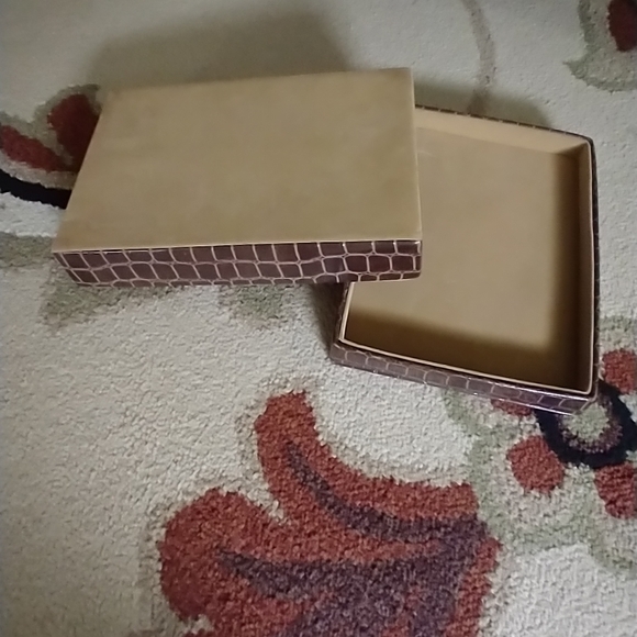 SOLD!!!Jewelry🌅Safari (by Ralph Lauren) Faux Croc Decorative display box/holder - Picture 10 of 12
